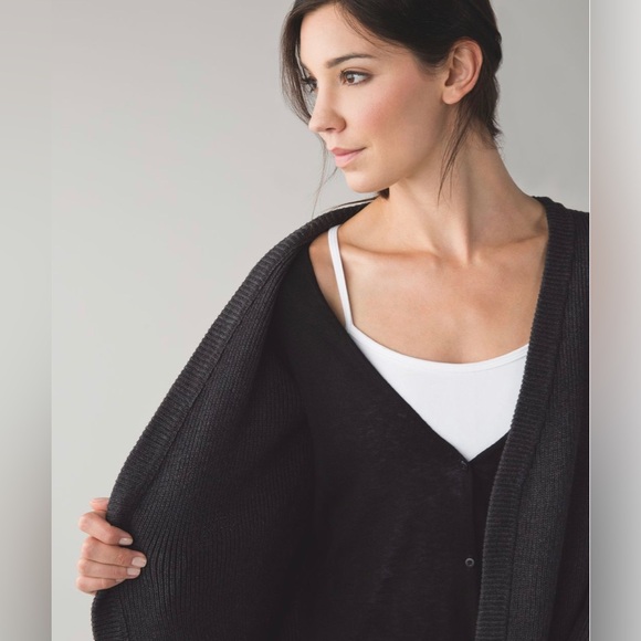 Lululemon Vestigan Heathered Black Size 4 Cashmere Blend Cardigan Sweater Yoga - Picture 3 of 15
